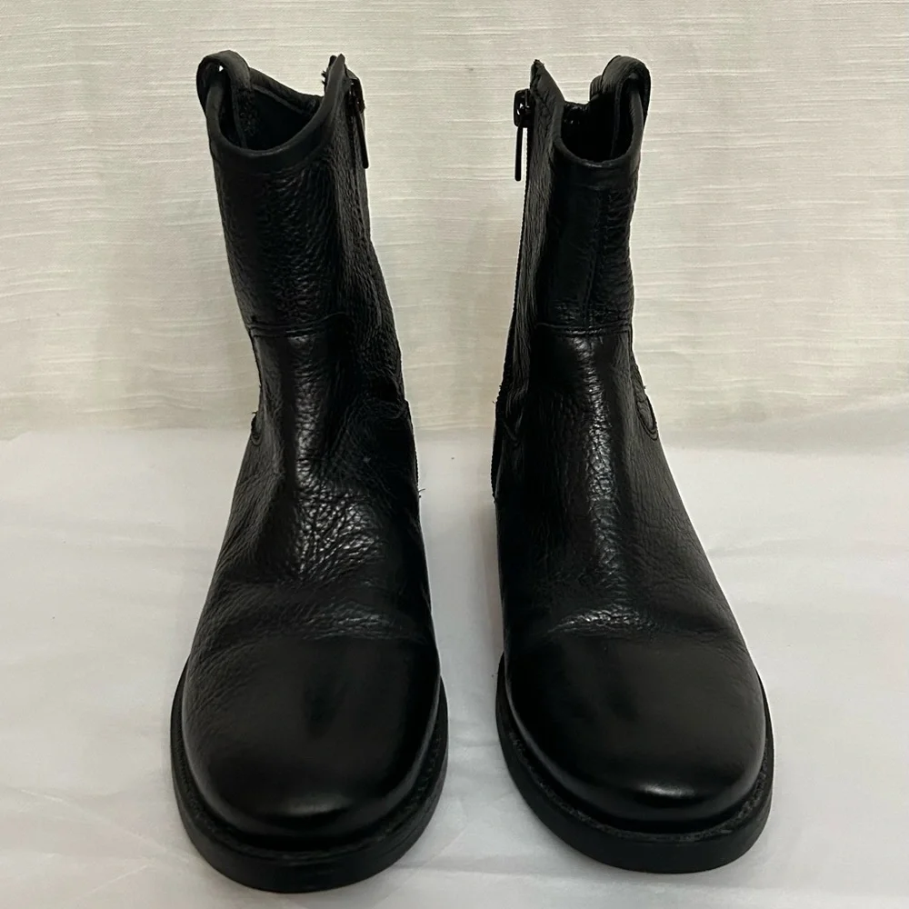 Vince Camuto Payatt Women's Quiet Luxury Black Leather Zipper‎ Ankle Boots